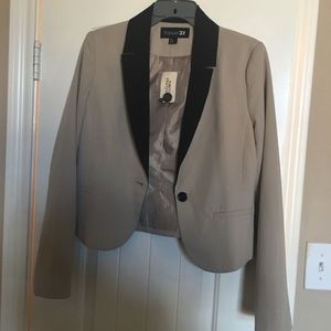 Brand new cropped Forever 21 Blazer